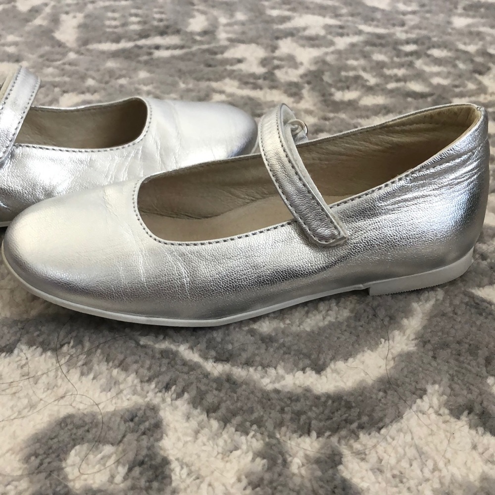 Girls Mary Jane Shoes - Picture 2 of 4